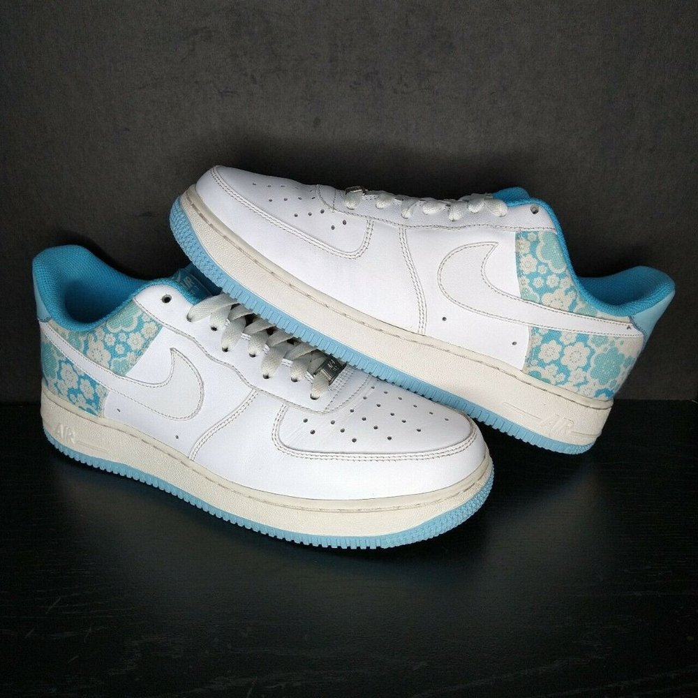 2009 Nike Air Force 1 Low Sakura Blue Floral Size 10W/8.5M